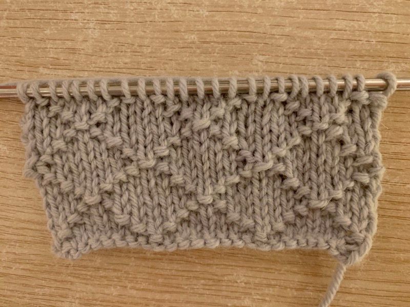 Come fare il punto Reticolato (Diamond Brocade stitch) ai ferri