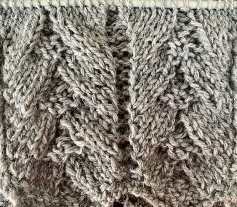 Come fare il punto German Herringbone ai ferri (tecnica top down)