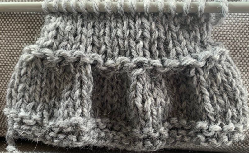 Come fare un bordo arricciato ai ferri (tecnica bottom up)