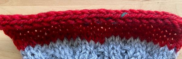 Come chiudere le maglie con I-cord
