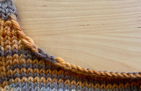 Come fare uno scollo rotondo senza difetti